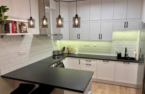 Old Town Copropriété | Modern artistic 2bdr condo, Washer/Dryer, AC & parking in city center Bratislava
