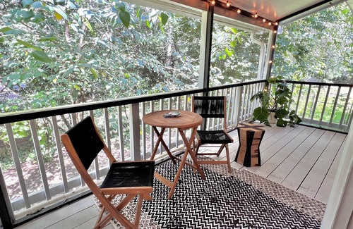 Tallahassee Maison | Modern Artsy 4bd/2ba Central w/ 1PM CHECK IN! 5beds/Sleeps 10