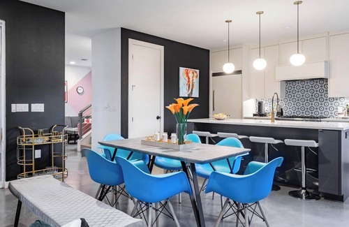 Holly Maison | Modern ATX Mansion Walk to 6th Street