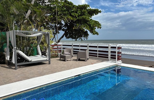 Cerro Plano Maison | Modern Beach House-Aslan's Country
