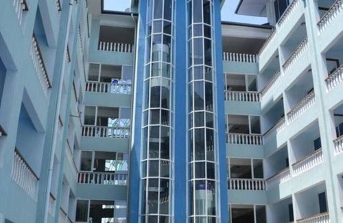 Bamburi Appartement | Studio moderne sur la plage avec climatisation et balcon