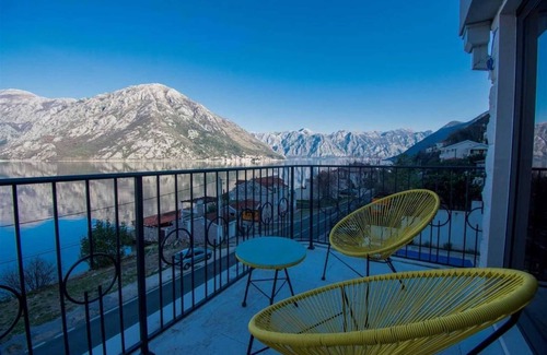 Kotor Municipality Villa | Modern beachfront villa in the Boka Bay