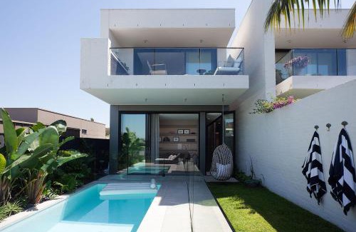 Malabar Maison | Modern Beachside Haven, Malabar Isyd