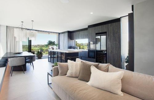 Malabar Maison | Modern Beachside Haven, Malabar Isyd
