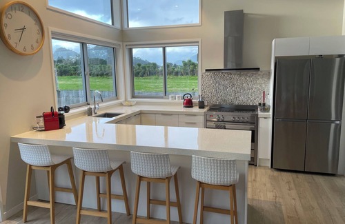 Tairua Maison | Close to the Beach, Modern, Well-Appointed