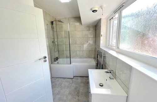 Coulsdon West Maison | Modern Beautiful 5bed -Sleeps 11