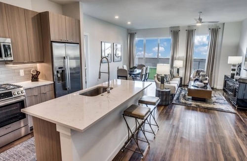 Dallas Appartement | Modern Beautiful Crisp Clean Two Bedrm Apt Near Botanical Gardens