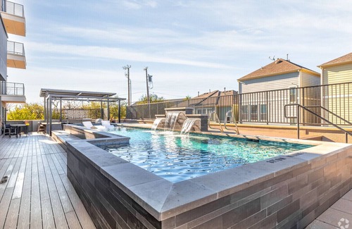 Dallas Appartement | Modern Beautiful Crisp Clean Two Bedrm Apt Near Botanical Gardens