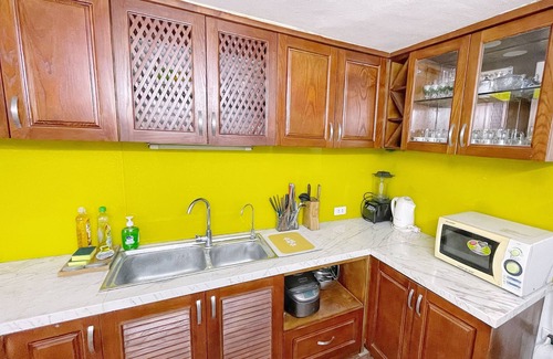 Van Mieu Maison | Modern bedrom in Liight Homstay Hanoi with Netflix, Kitchen, Washer & Dryer