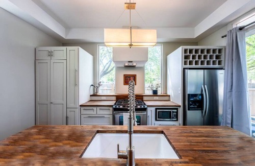 Brentwood Maison | Modern Boho Guesthouse, Close to Best Austin Spots