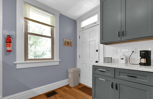 Olde Towne East Maison | Modern Boho🪴Style 1BR Near DT on Historic Street