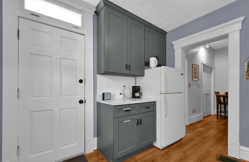 Olde Towne East Maison | Modern Boho🪴Style 1BR Near DT on Historic Street