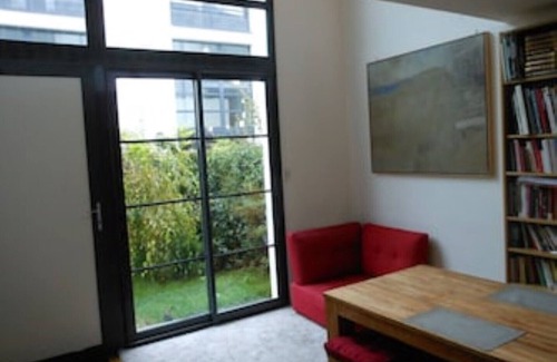 Gentilly Maison | Modern Bright Loft South Paris. Direct Connection to Metro and Airport. Parking