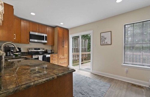 Clifton Maison | Spacious & Luxe EU TH to Relax&Enjoy -Close to IAD
