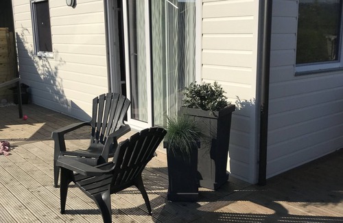 Onderdijk Maison | Modern, bright vacation home with lots of sun and its own jetty