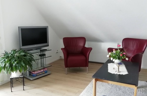 Mengershausen Appartement | Modern, bright vacation apartment with garden view