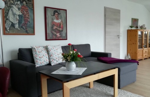 Mengershausen Appartement | Modern, bright vacation apartment with garden view