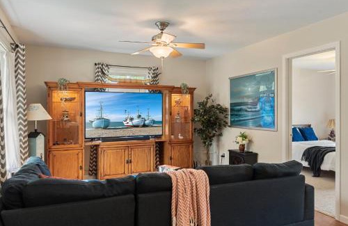 Springfield Maison | Modern Bungalow Home with Mid-Century Flair
