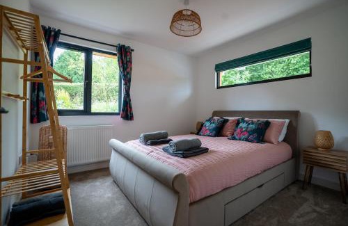 Brecon Maison | Modern Bungalow Views of Pen y Fan