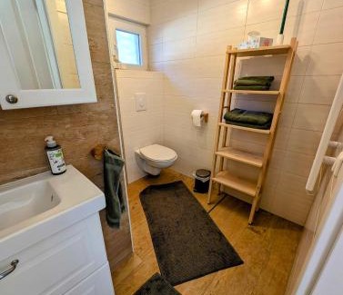 Wunsdorf Maison | Modern bungalow with direct lake access and fireplace