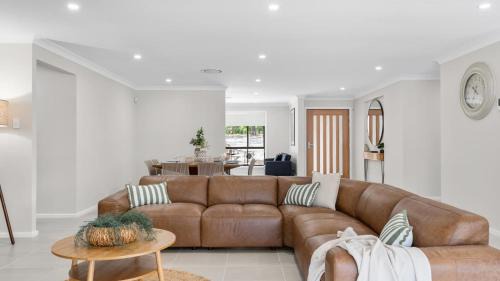Tomerong Maison | Modern Bush Retreat- Brand New 5BR Tranquil Escape