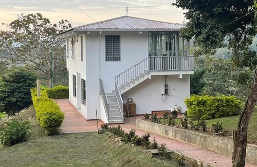 Guaduas Maison | modern cabin