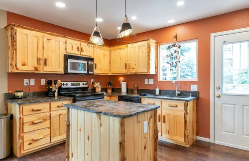Littleton Maison | Modern Cabin Vibe, With great back yard to relax in. New furnishings and hot tub