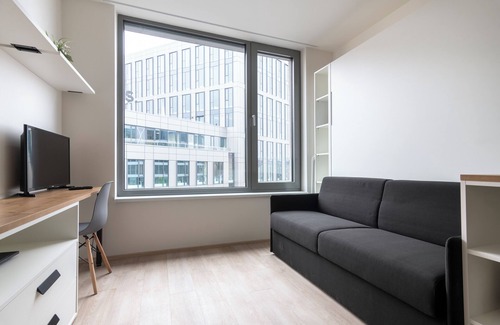 Smichov Appartement | Modern Central Studio 1Gbps WiFi SMART TV 𝗔/𝗖