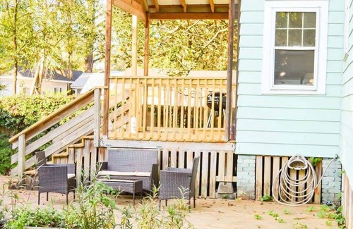 Hannon Park Maison | Modern & Centrally Located! Stay at Calypso Dreams