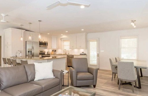 Bowling Green Maison | NOUVELLE LISTE!! Plage privée + bateau - Superbe chalet au bord du lac entouré d'eau