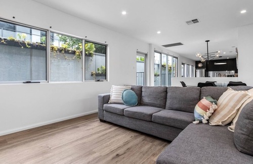 Cooks Hill Appartement | Modern City Living in the Heart of Cooks Hill