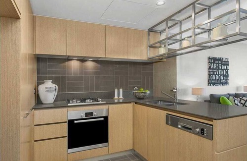 North Sydney Appartement | Modern City Pad with Rooftop Pool and Gym