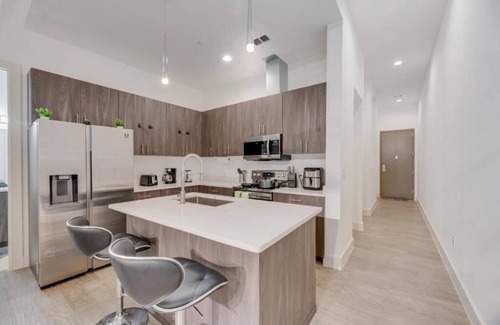 Cedars Appartement | Modern Cityviews I Gym I Free Parking