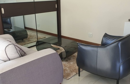 Greater Johannesburg Metropolitan Area Appartement | Appartement moderne et propre dans un domaine sécurisé à accès contrôlé