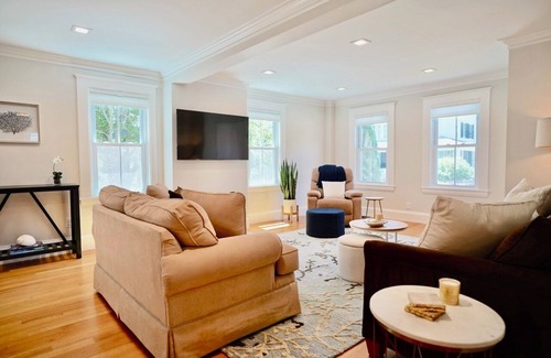 Manchester-by-the-Sea Appartement | Modern Condo Convenient to Downtown Manchester by the Sea