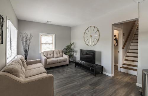 Lehighton Maison | Modern Coed Dorm 10 mins from Jim Thorpe