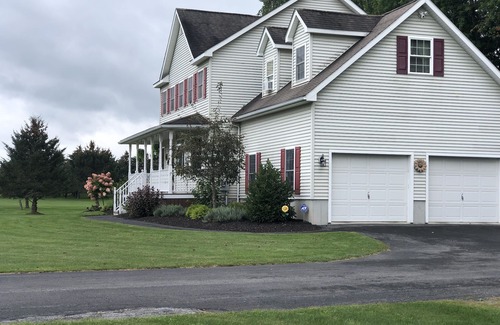 Town of Augusta Maison | Modern Colonial house on Golf Course with a hot tub
