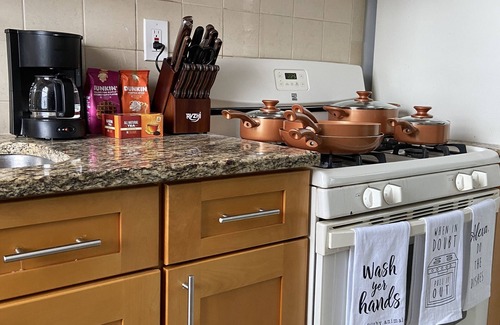 Central Business District Appartement | Modern Comfort 1BR- 30 Minutes to Manhattan