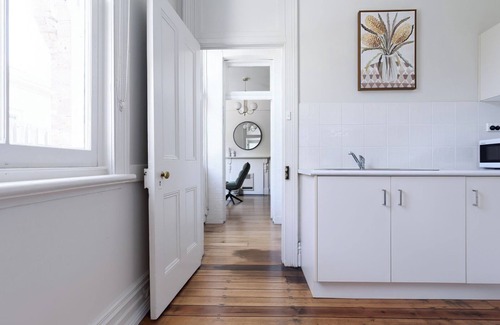 Launceston CBD Appartement | Modern Comfort 2-bedroom hideaway in Balfour