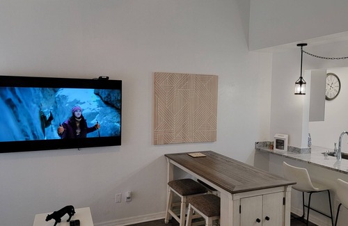 Gainesville Maison | 🌟 Modern Comfort Awaits in Gainesville Condo 🌆🏡
