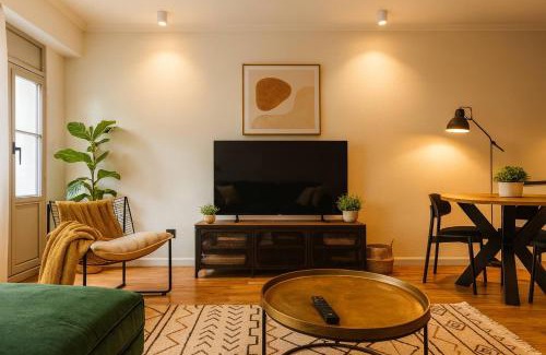 Antwerp Appartement | Modern Comfort - Bus & Tram at Door