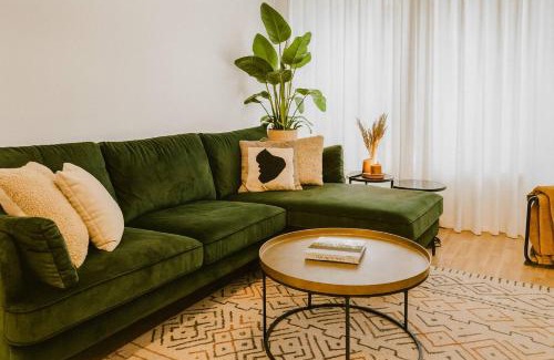 Antwerp Appartement | Modern Comfort - Bus & Tram at Door