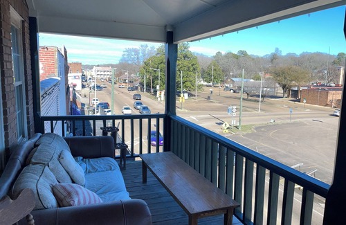 Water Valley Appartement | Modern Comfort Meets Historic Charm in Downtown Water Valley – Suite 30