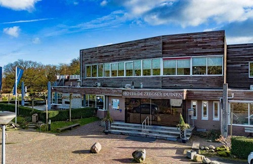 Zeegse Appartement | Modern Comfort Meets Nature: Pool, Sauna, and Trails Right Outside Your Room