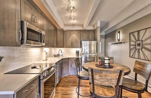 Frisco Appartement | Modern Condo 2 Blocks to Main Street Frisco!