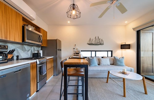 R Copropriété | Modern condo in cetral location
