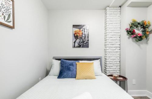 Central Hamilton Appartement | Modern Condo on James Street North