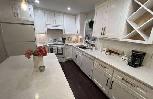 Lake City Maison | Modern & Convenient 3/2 Home