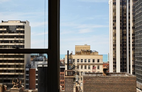 Streeterville Appartement | Modern Corner 2BR in Streeterville | Roof Deck | Lake Views