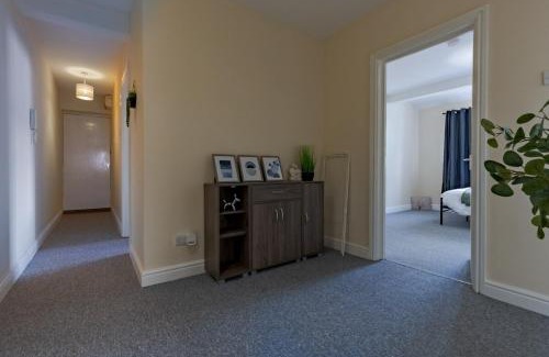 Smethwick Appartement | Modern Cozy 2BR Flat- Free parking- Near WBA